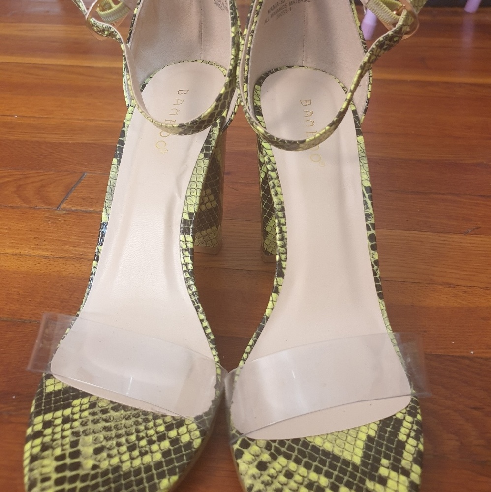 Heels - Picture 3 of 3